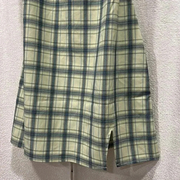 Red Berry Plaid Green Straight Dress - Picture 2 of 5